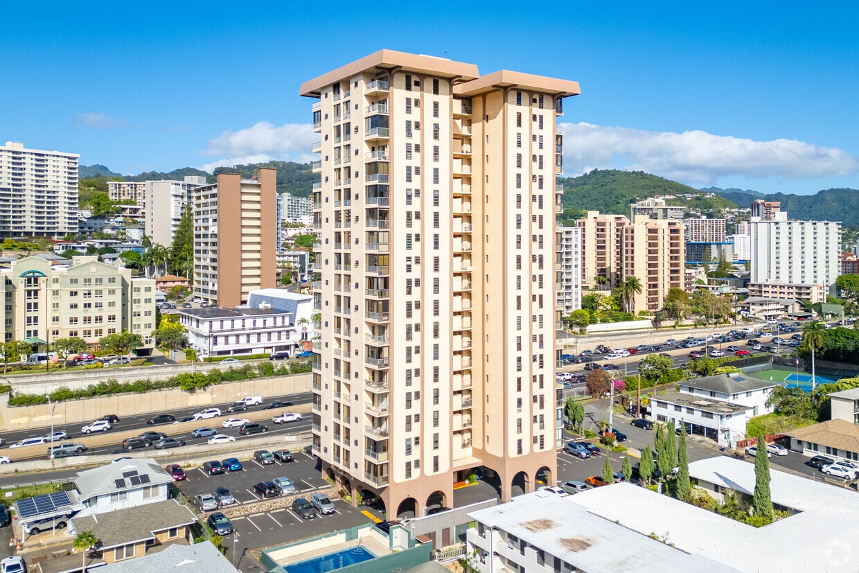 Primary Photo - Coronet Apartments