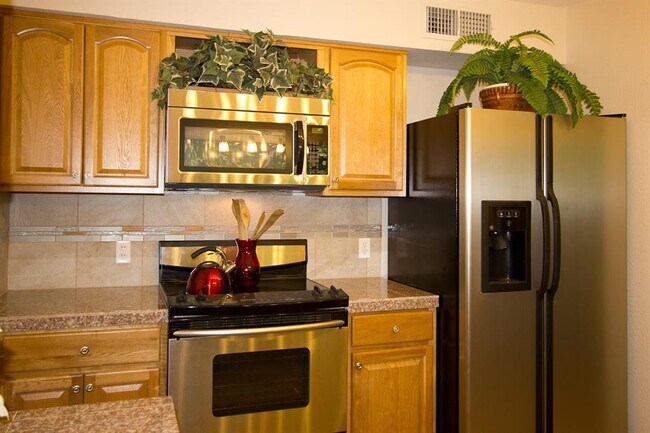 Foto del edificio - 5031 Fort Clark Dr