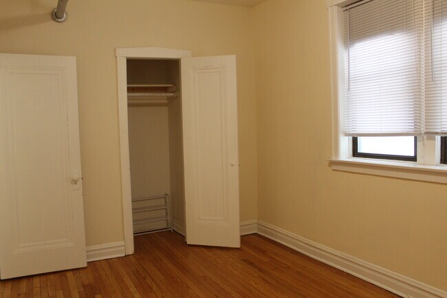 Building Photo - 3134 N Kimball Ave