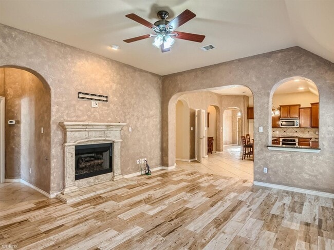 Building Photo - 5 br, 2 bath House - 8125 Cedar Lake Lane