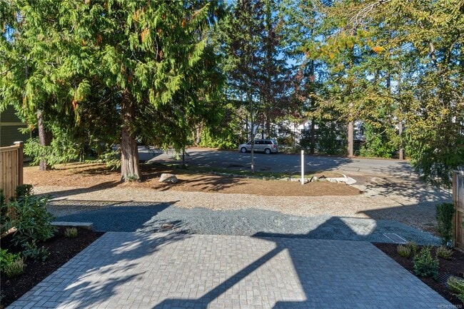 Building Photo - 149 First Ave W