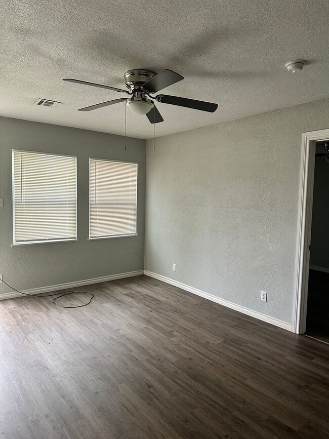 Building Photo - Great Home Located in the Lawton Heights Area! Pets Negotiable with Owner Approval!