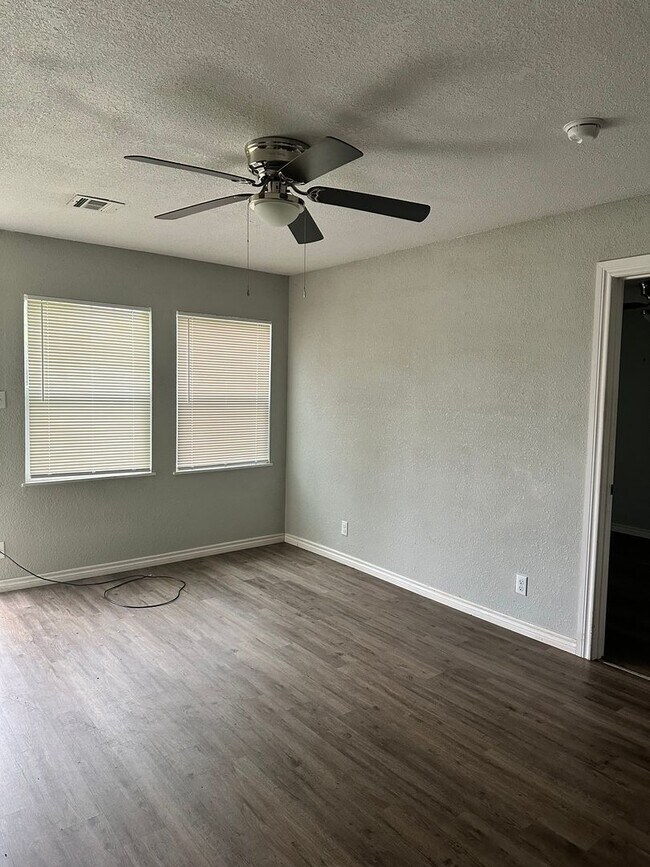 Foto del edificio - Great Home Located in the Lawton Heights Area! Pets Negotiable with Owner Approval!
