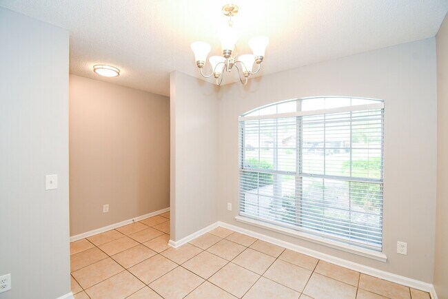 Foto del edificio - 1804 Sherwood Dr