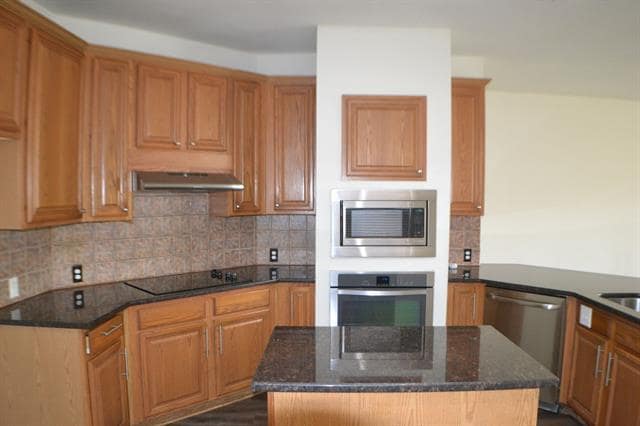 Building Photo - 2329 Hunters Run Dr