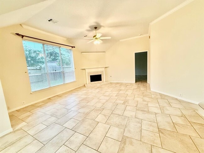 Building Photo - 3118 Silver Cedar Trail