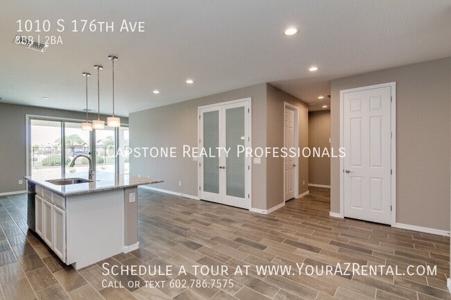 Building Photo - Gorgeous 3 Bed 2 Bath nestled in vibrant L...