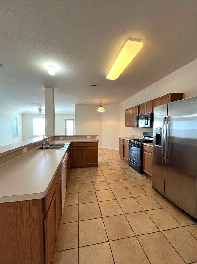 Building Photo - 3722 Sausalito Fern