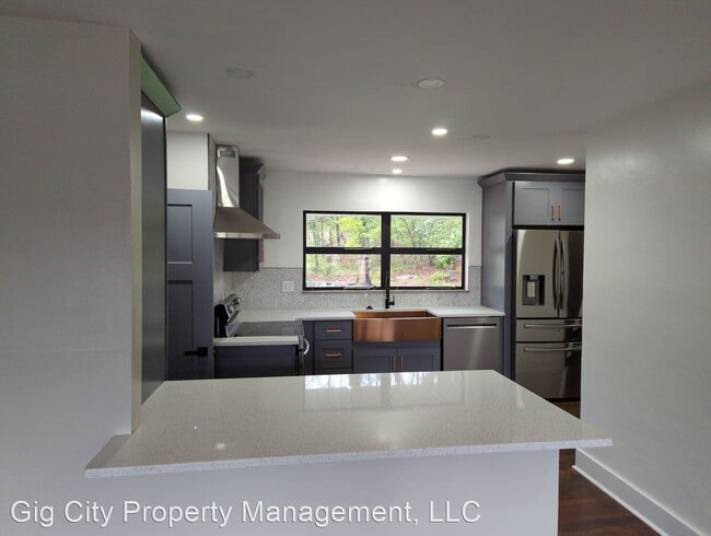 Building Photo - 3 br, 2 bath House - 205 Belvoir