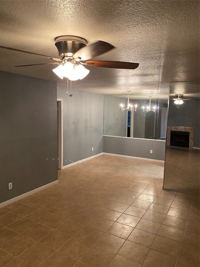 Foto del edificio - 9700 Leawood Blvd