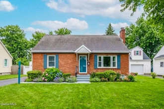 Building Photo - 11 Rapple Dr