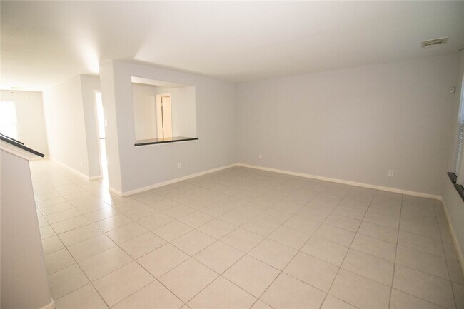 Building Photo - 2202 Crossmill Ln
