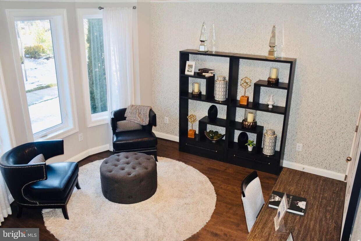Foto principal - 503 Halliard Ln