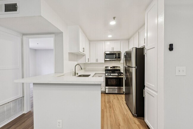 Foto del interior - 310 South Virgil Ave