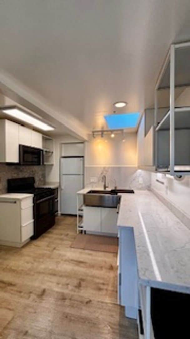 Building Photo - Classic Santa Cruz Beach Bungalow Near Harbor & Seabright Beach