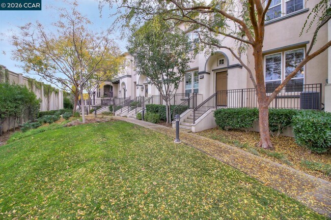 Foto del edificio - 2066 Mendocino Lane