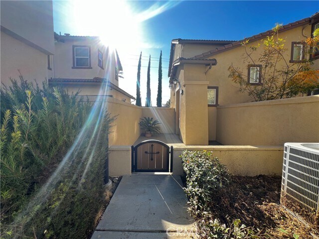 Building Photo - 8090 Cornwall Ct