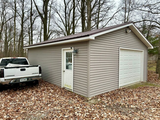 Building Photo - Check Out This 2-Bed/1-Bath House in Bluff...