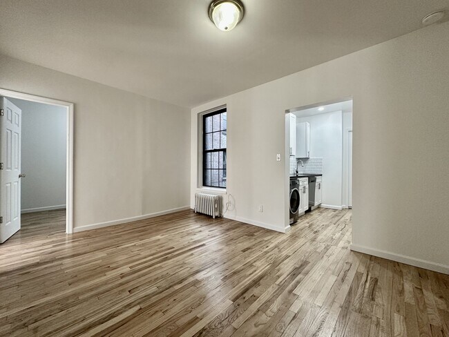Building Photo - 401 E 68th St