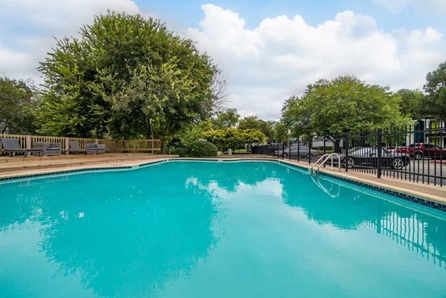 Foto del edificio - Creeks Edge