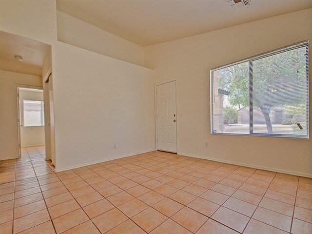 Foto del edificio - 15834 W Jefferson Street
