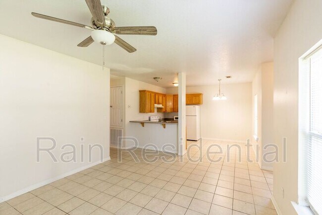 Foto del edificio - 15901 Adam Rd