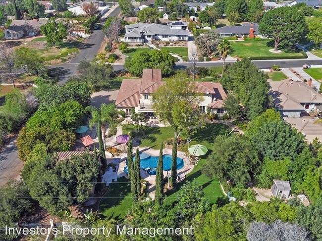 Building Photo - 5 br, 5.5 bath House - 840 Rodeo Rd
