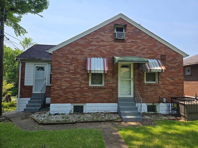 Foto del edificio - 6415 Perry Dr