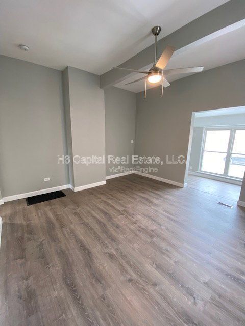 Building Photo - 408 W Clay St