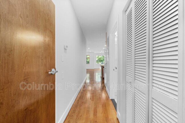 Building Photo - 1553 9th St NW