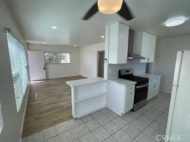 Building Photo - 318 W Avenida Palizada