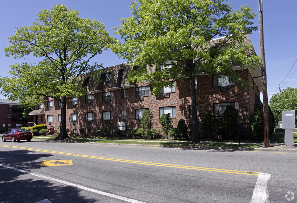 Building Photo - Oakman House Park