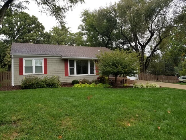 Foto del edificio - 7100 W 86th St