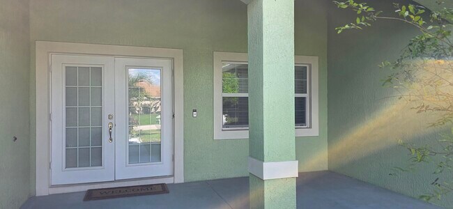 Foto del edificio - 5838 NW Gillespie Ave