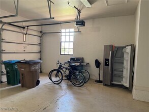 Building Photo - 3115 SE 22nd Pl