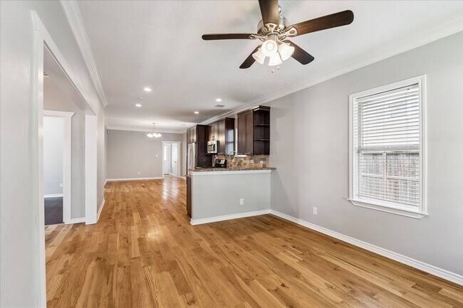 Foto del edificio - 738 E 28th St