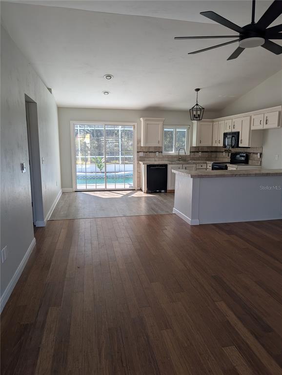 Building Photo - 41 Bud Field Dr