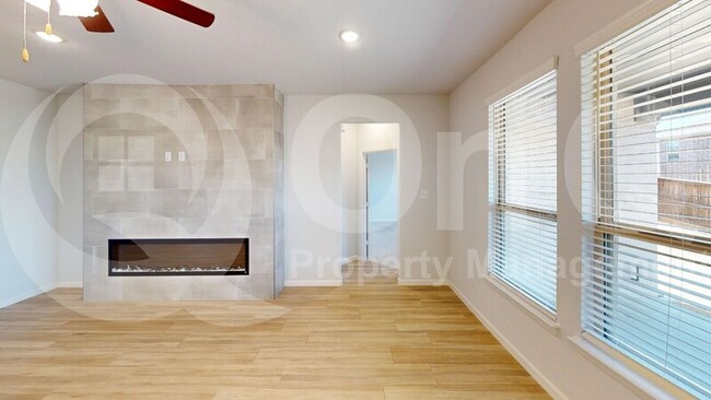 Foto del edificio - 5412 Highview Ct