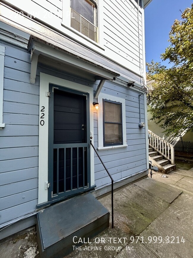 Building Photo - 220 NW 20th Pl