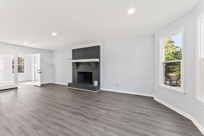 Foto del edificio - 2412 Bendemeer Dr