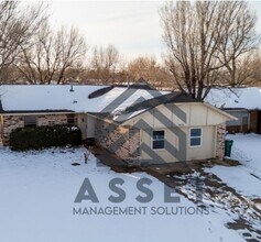 Building Photo - 4825 S Fairmont Ave