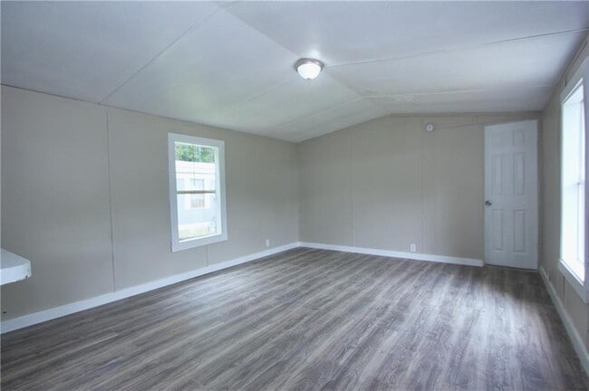 Building Photo - 340 Towler St