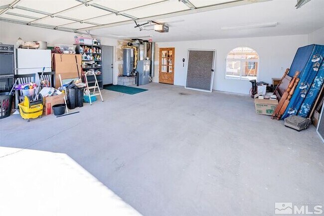 Building Photo - Stunning Lake-Adjacent Estate on 4.6 Acres in Silver Springs, NV