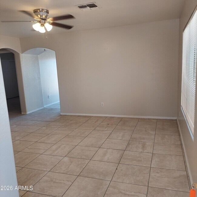 Foto del edificio - 11922 N Olive St