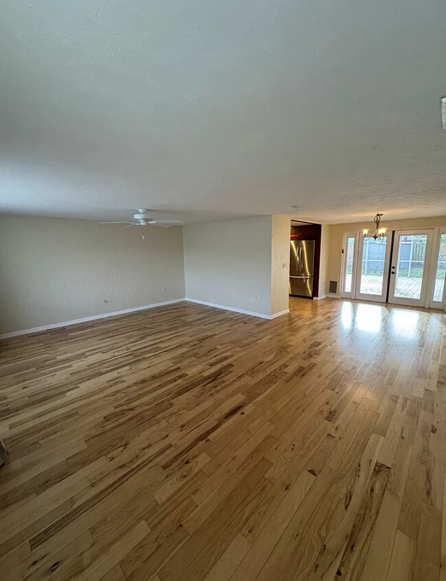 Foto del edificio - 2800 Seaspray St