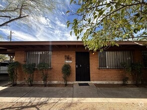 Building Photo - 1655 N Van Buren Ave