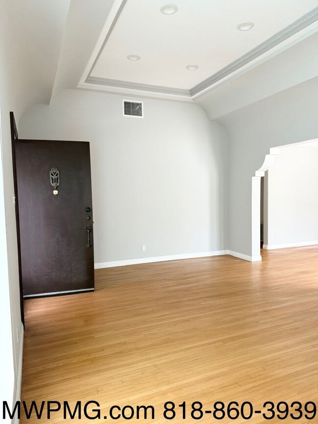 Building Photo - Ideally situated 2-Bed 2-Bath HOME