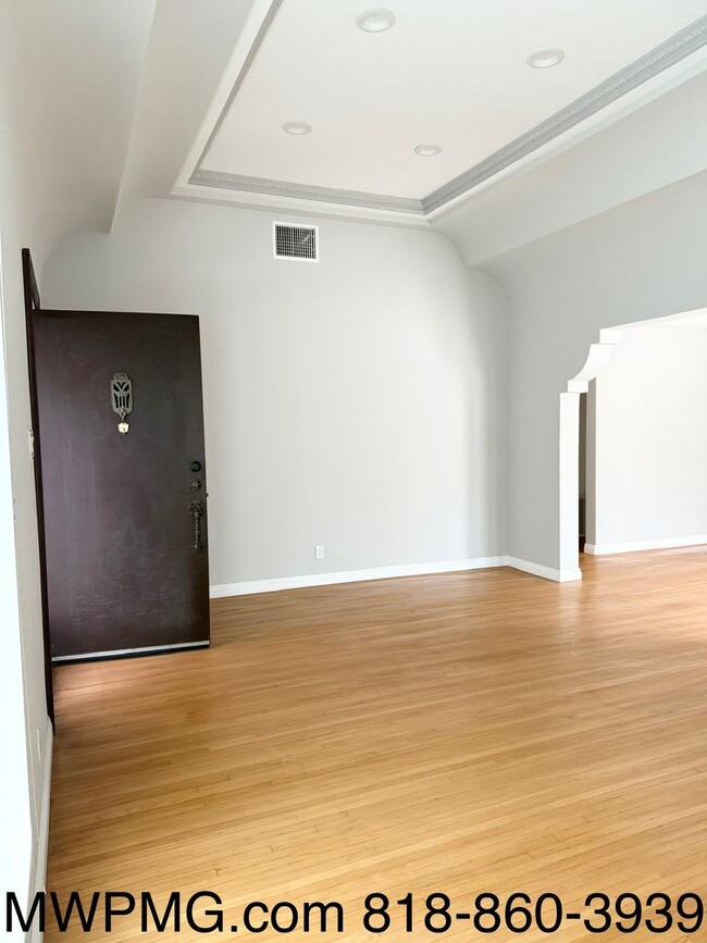 Foto del edificio - Ideally situated 2-Bed 2-Bath HOME