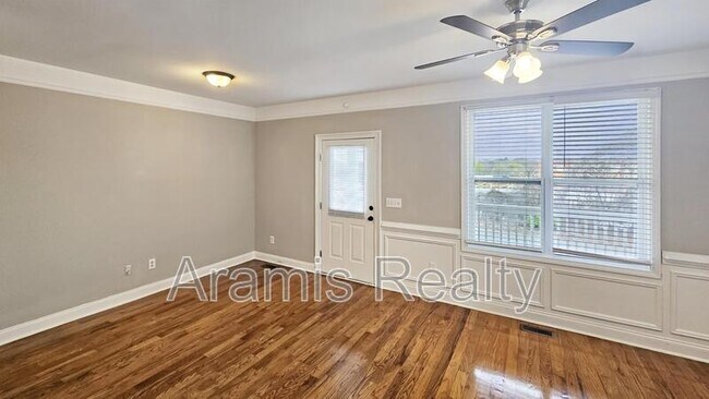 Foto del edificio - 856 Windsor St SW