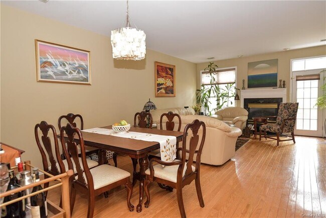 Foto del edificio - 1182 Chedworth Cir